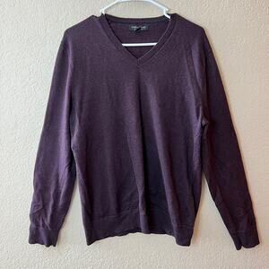 NWOT: Men's Dark Purple V-Neck Banana Republic Luxury Blend Sweater - Size: L
